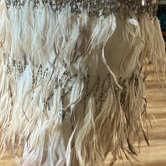 Beaded gown with ostrich feathers - Picture 4 of 8